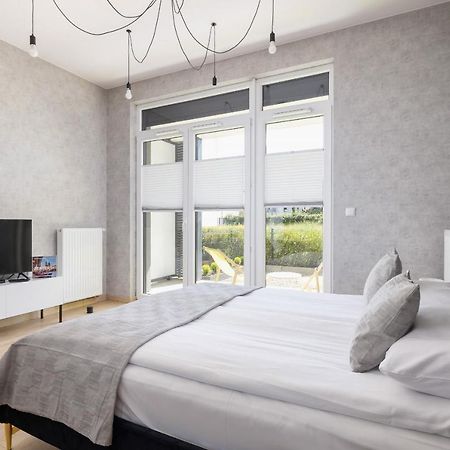Krakow Studio With Parking & Terrace Near Zalew Bagry By Renters Prestige エクステリア 写真