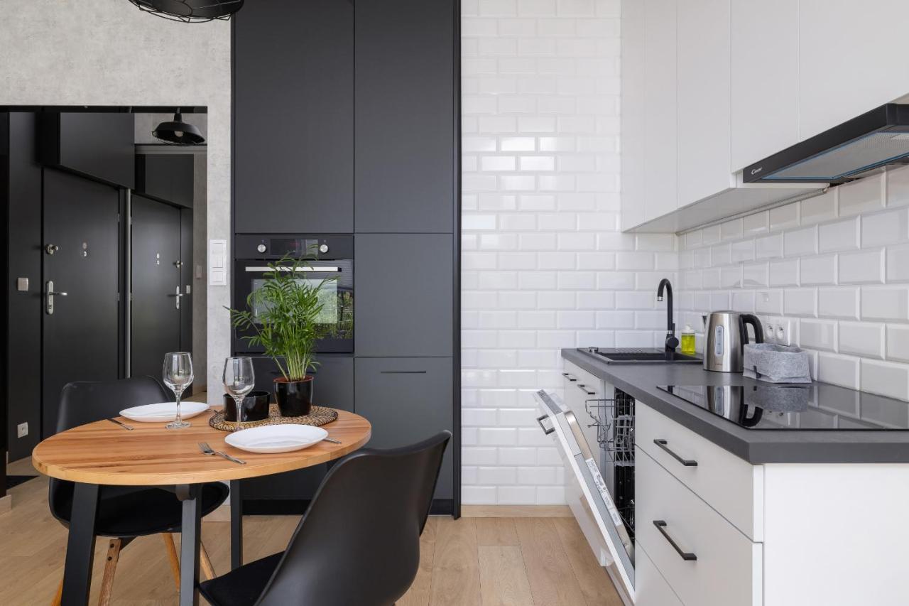 Krakow Studio With Parking & Terrace Near Zalew Bagry By Renters Prestige エクステリア 写真