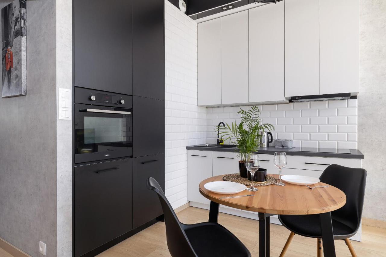 Krakow Studio With Parking & Terrace Near Zalew Bagry By Renters Prestige エクステリア 写真