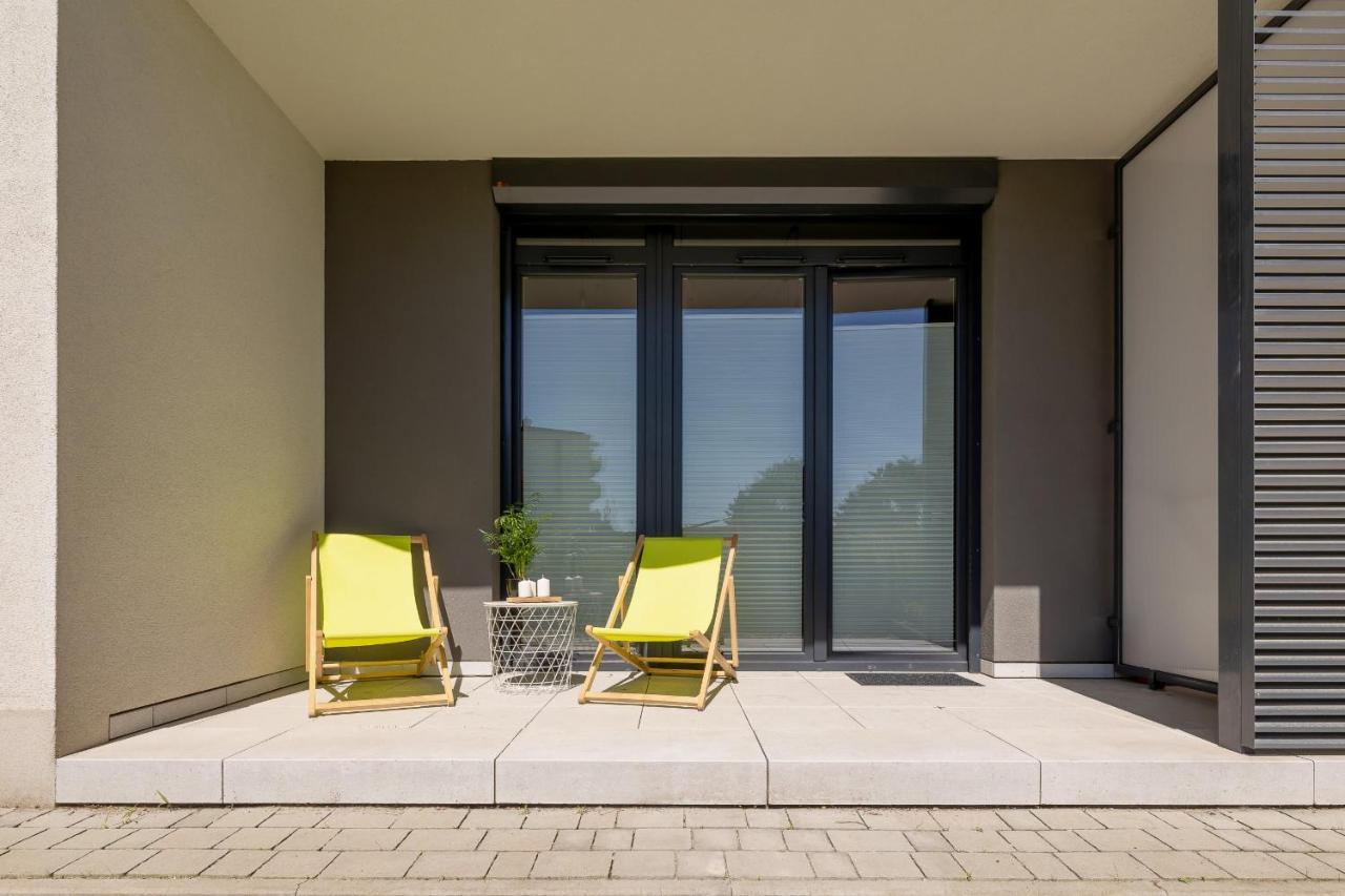 Krakow Studio With Parking & Terrace Near Zalew Bagry By Renters Prestige エクステリア 写真