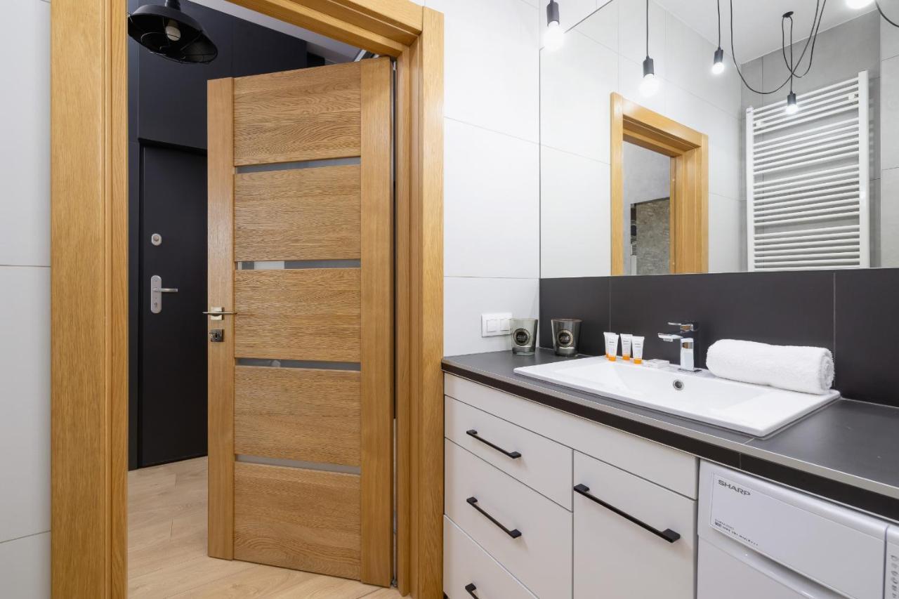 Krakow Studio With Parking & Terrace Near Zalew Bagry By Renters Prestige エクステリア 写真